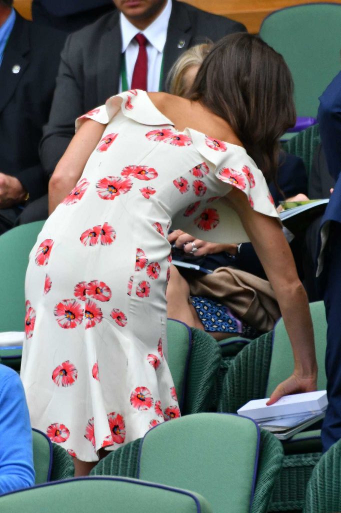 pippa-middleton-attends-day-one-of-wimbledon-in-london-06-27-2016-3-682x1024.jpg