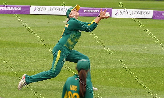 180612_235-Dane%20van%20Niekerk-SA-catch.jpg